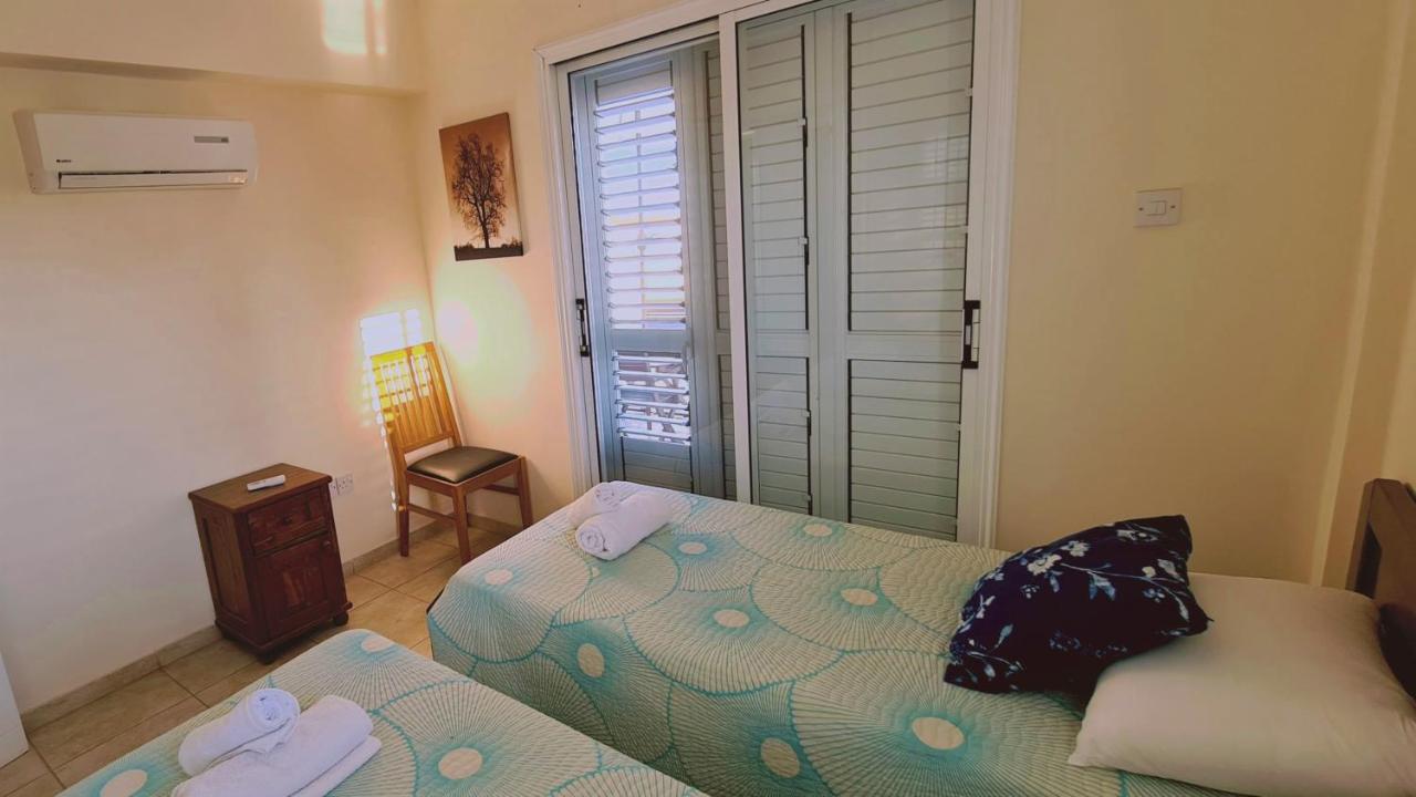 Stay Sunshine Apartment Paralimni Bagian luar foto